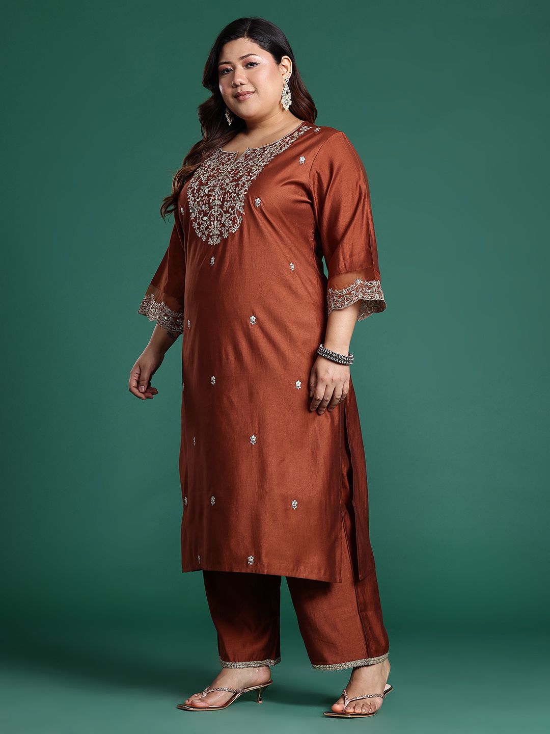Plus Size Floral Embroidered Sequinned Liva Kurta with Trousers & With Dupatta