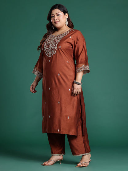 Plus Size Floral Embroidered Sequinned Liva Kurta with Trousers & With Dupatta