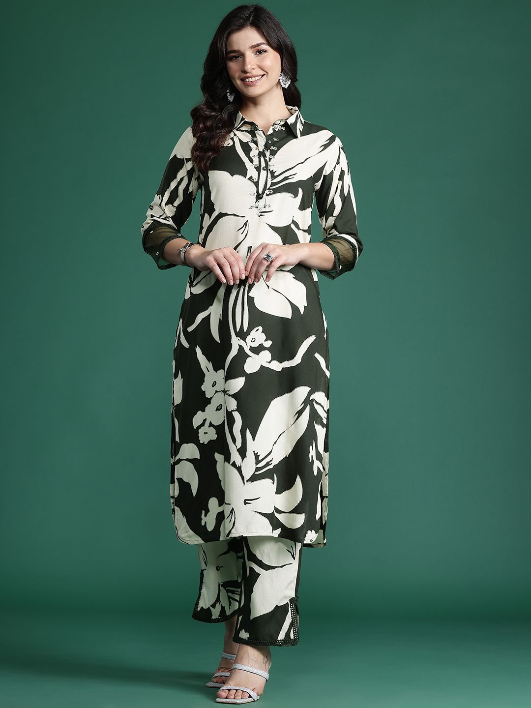 Dhiyona IE Floral Printed Sequinned Kurta with Trousers