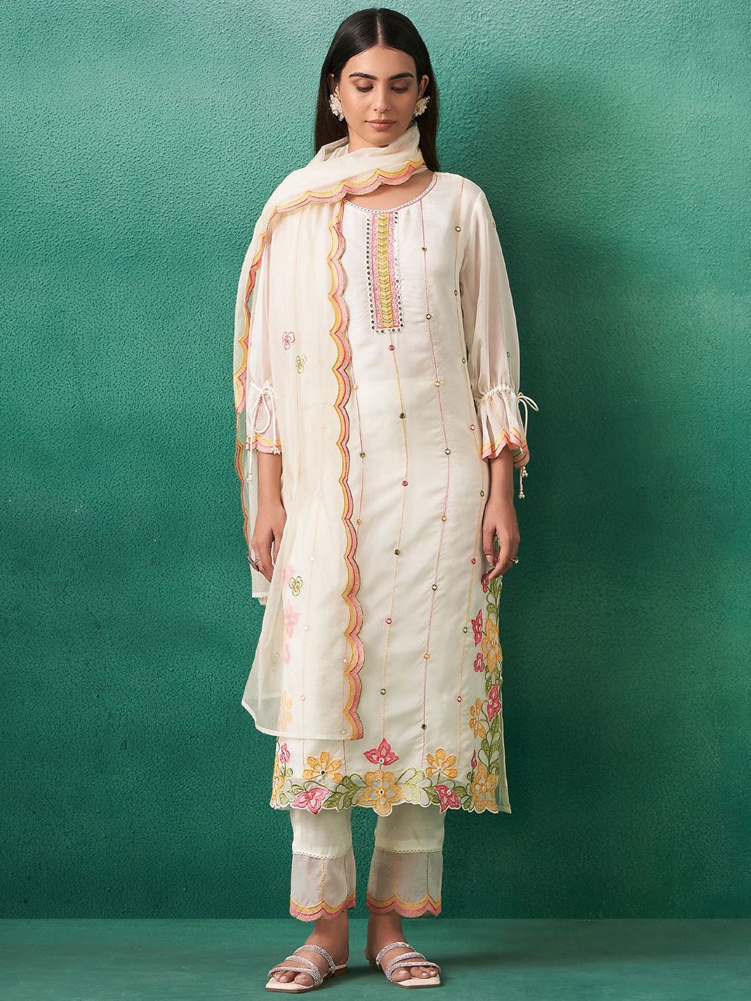 Women Floral Embroidered Regular Mirror Work Kurta with Trousers & Dupatta