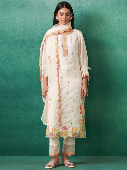 Women Floral Embroidered Regular Mirror Work Kurta with Trousers & Dupatta