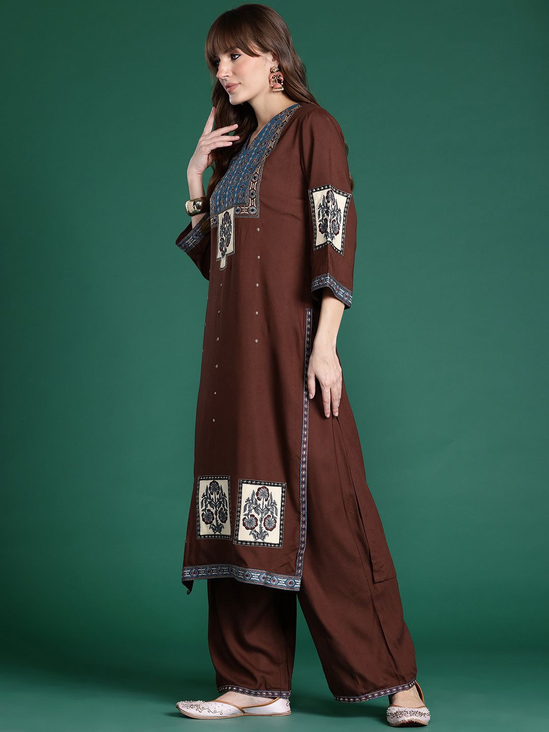 Ethnic Motifs Embroidered Thread Work Kurta with Palazzos & With Dupatta