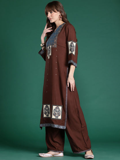Ethnic Motifs Embroidered Thread Work Kurta with Palazzos & With Dupatta