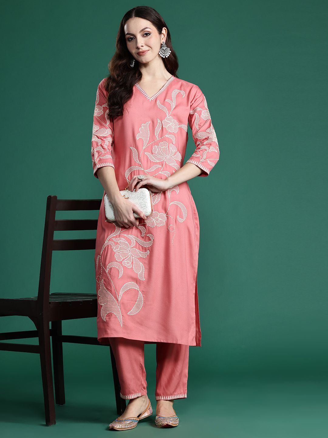 Dhiyona IE Floral Embroidered Sequinned Pure Cotton Kurta with Trousers