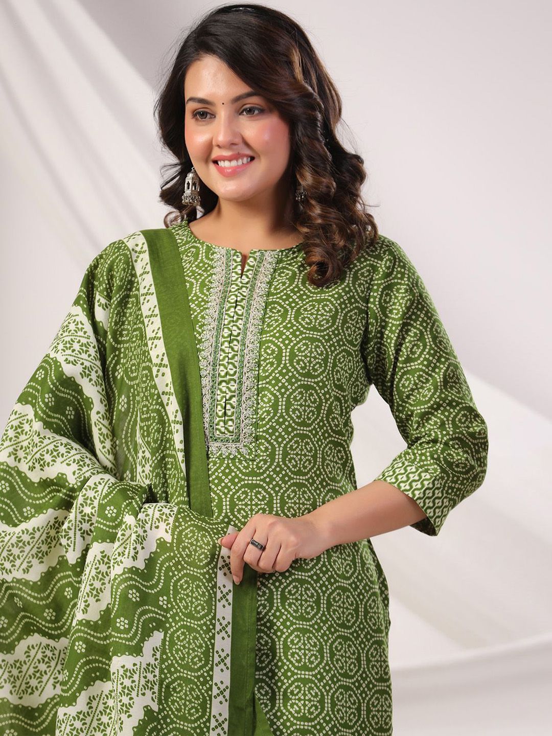 Women Bandhani Printed Regular Pure Cotton Kurta with Trousers & Dupatta