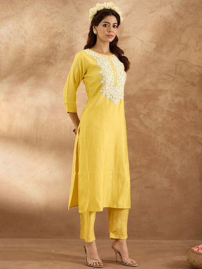 Dhiyona IE Women Ethnic Motifs Embroidered Regular Thread Work Kurta with Trousers