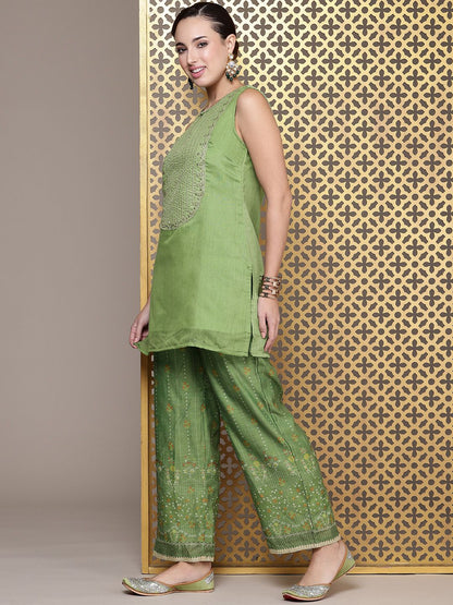 Dhiyona PD Women Jashn Floral Printed Yoke Design Regular Kurti with Trousers & Dupatta