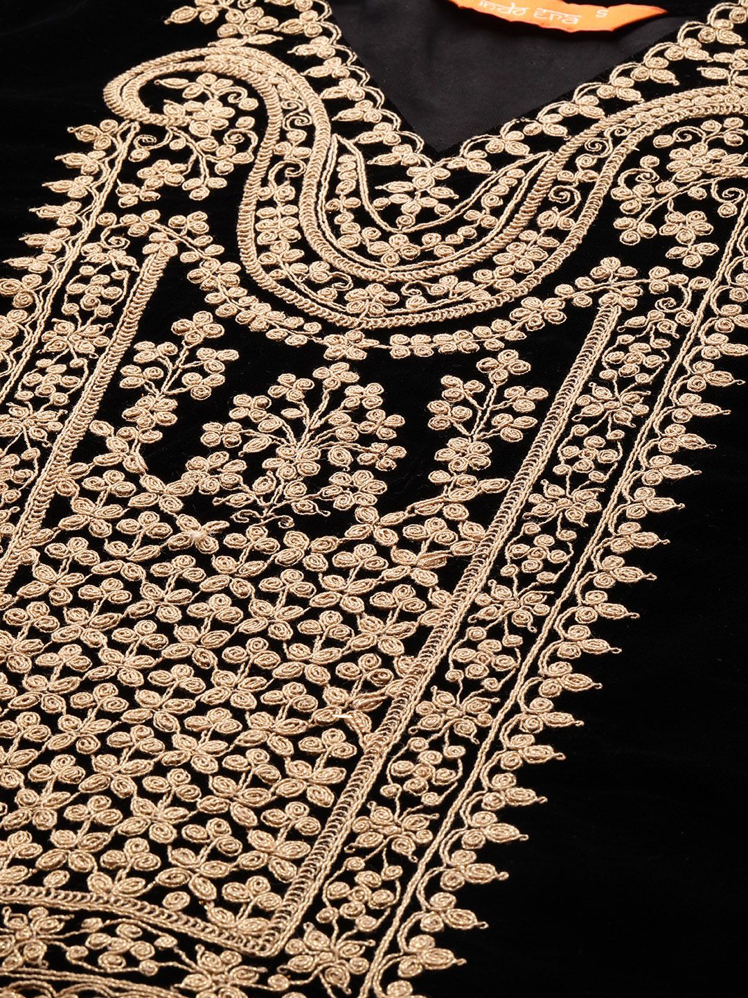 Dhiyona IE Women Ethnic Motifs Yoke Design Regular Velvet Kurta with Trousers & Dupatta