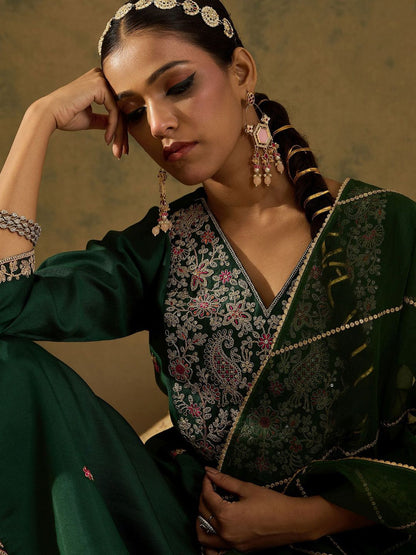 Dhiyona IE Women Floral Embroidered Empire Liva Kurta with Trousers & With Dupatta