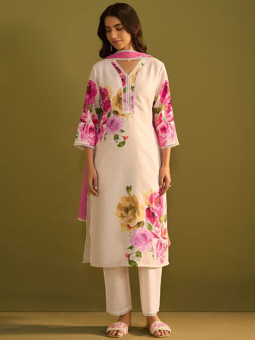 Dhiyona IE Floral Printed V-Neck Linen Straight Kurta With Trousers & Dupatta