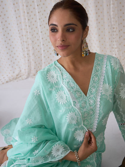 Dhiyona IE Floral Embroidered Regular Thread Work Pure Cotton Straight Kurta Set