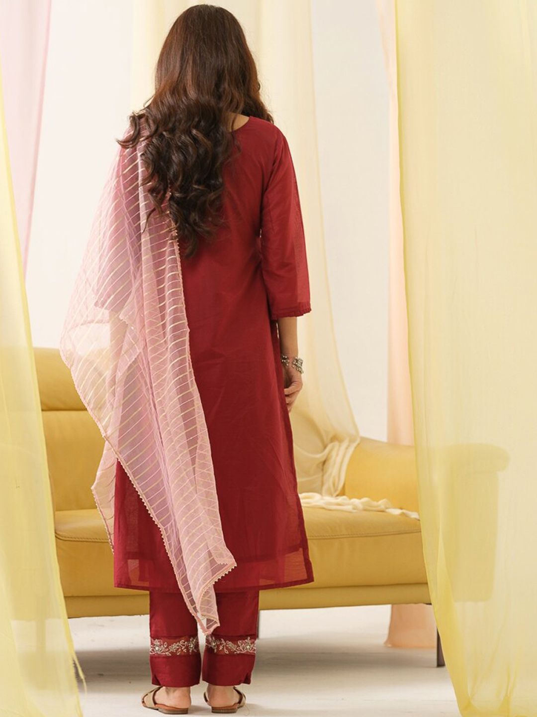 Dhiyona SN Women's Embroidered Round Neck Straight Beads and Stones Kurta With Trouser & Dupatta