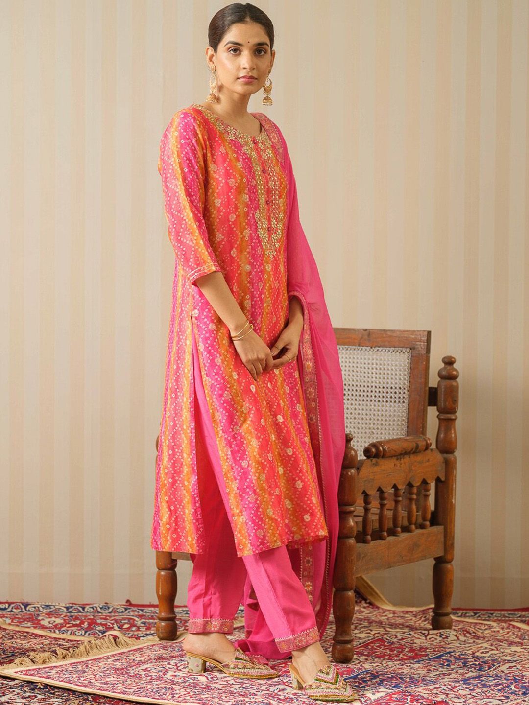 Dhiyona PD Women Pink Bandhani Printed Straight Kurta & Trousers With Dupatta