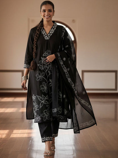 Floral Embroidered A-Line Chikankari Pure Cotton Kurta With Trousers & Dupatta