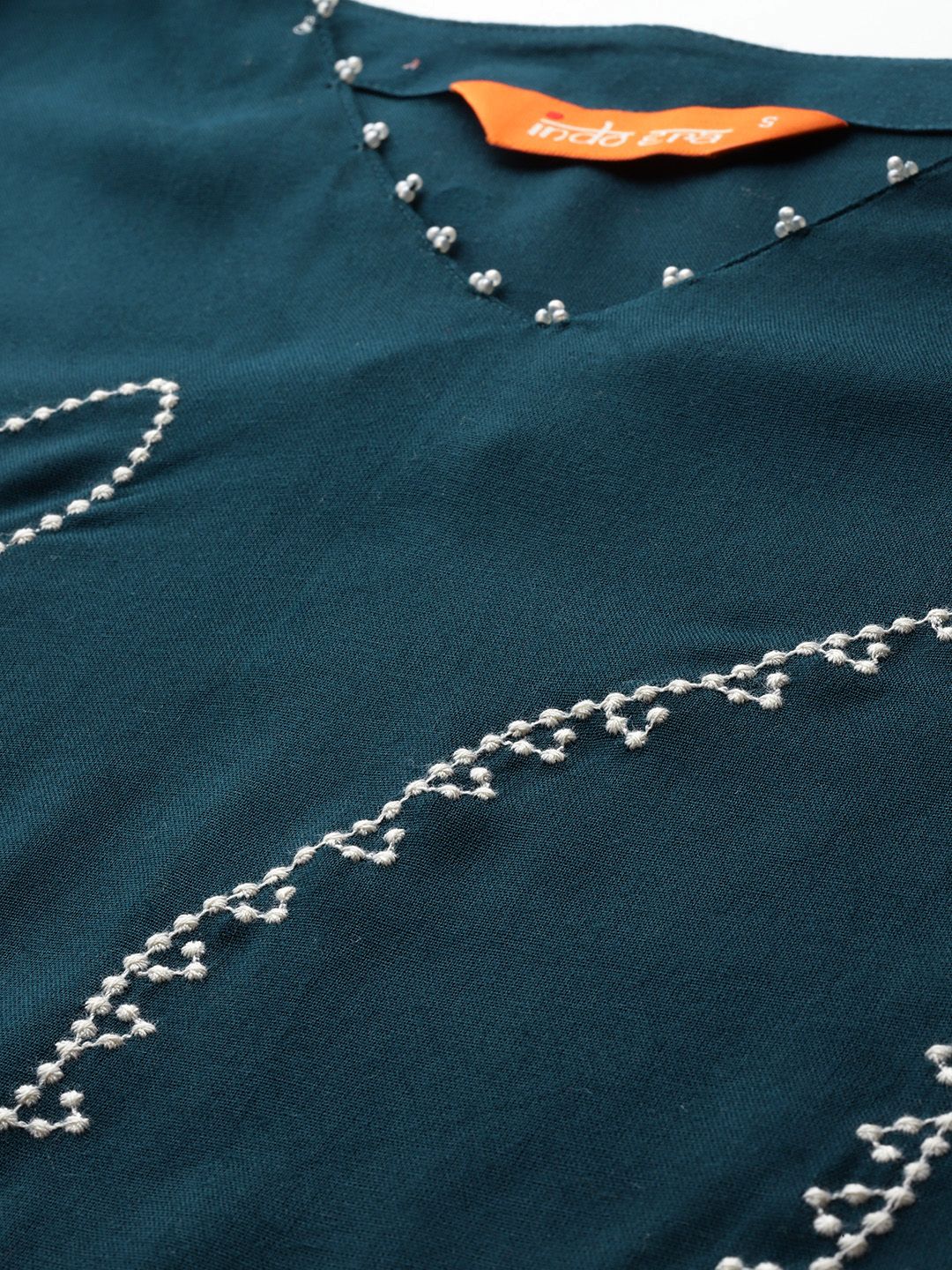 Dhiyona IE Floral Embroidered Regular Thread Work Kurta with Palazzos
