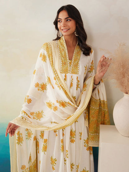 Dhiyona IE Women Floral Printed Pleated Beads and Stones Pure Cotton Kurta with Trousers & With Dupatta