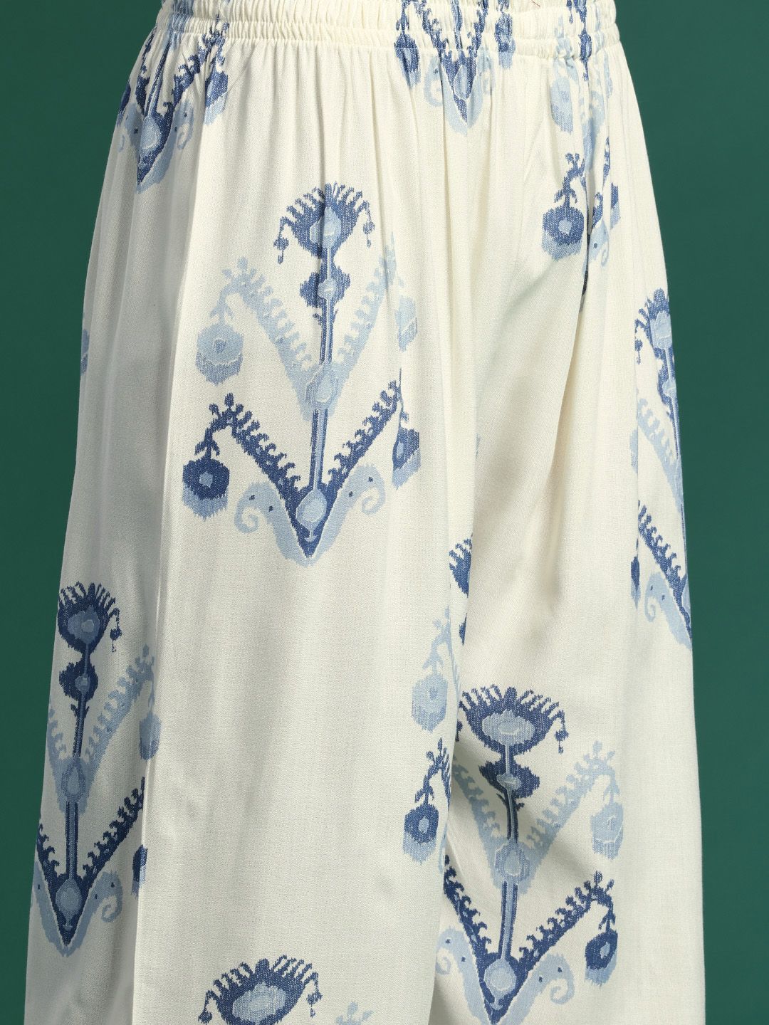 Dhiyona IE Printed Regular Kurta with Trousers