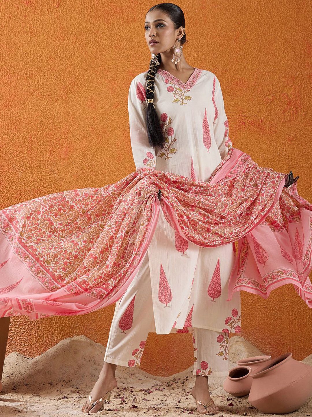 Women Floral Printed Regular Pure Cotton Kurta with Trousers & With Dupatta