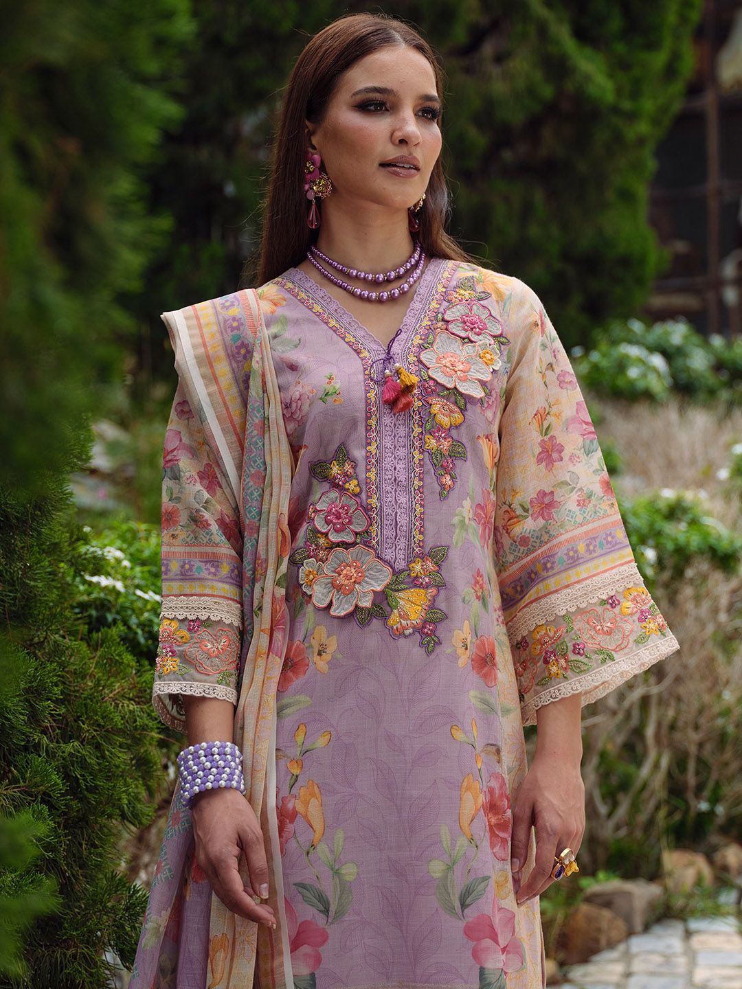 Floral Embroidered Beads and Stones Linen Kurta with Trousers & Dupatta
