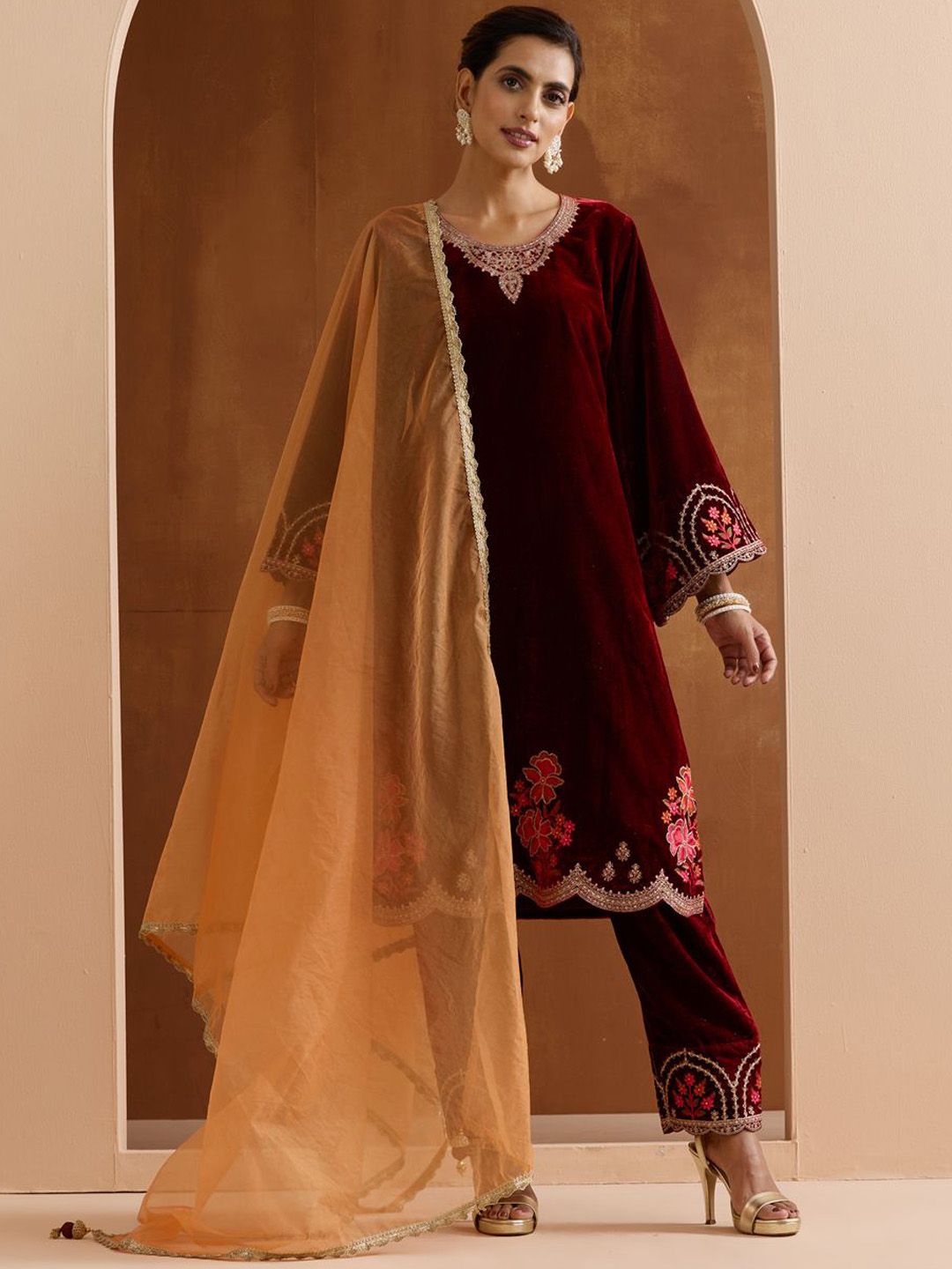 Dhiyona IS Women's Women Ethnic Motifs Embroidered Regular Sequinned Velvet Kurta with Trousers & With Dupatta