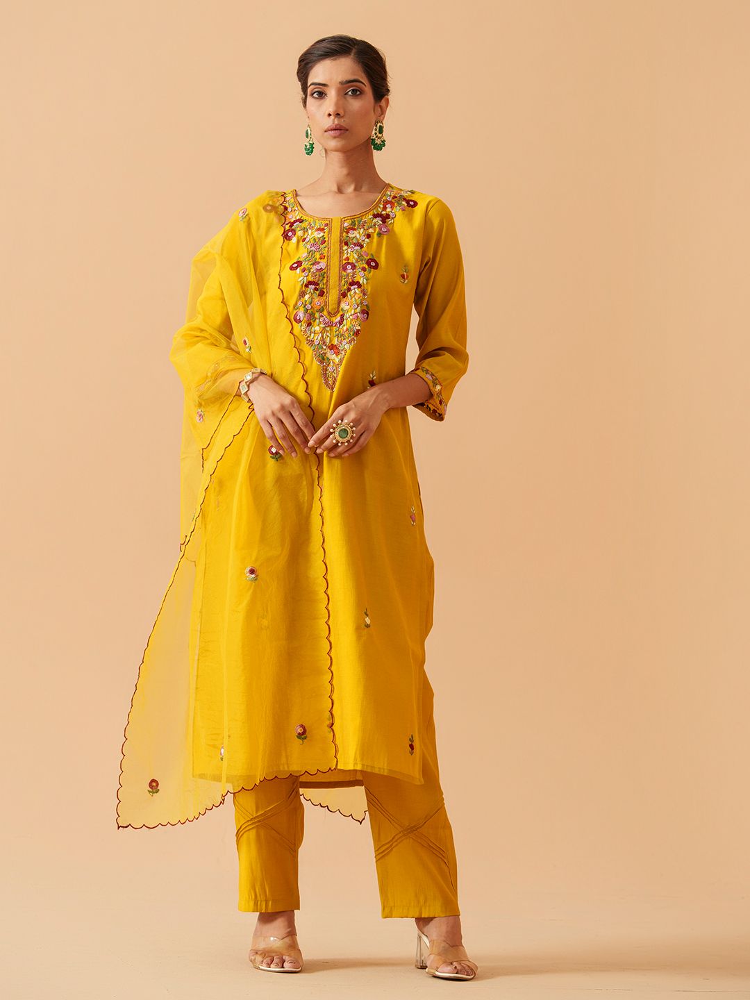 Dhiyona PD Women Embroidered Kurta With Trousers & Dupatta