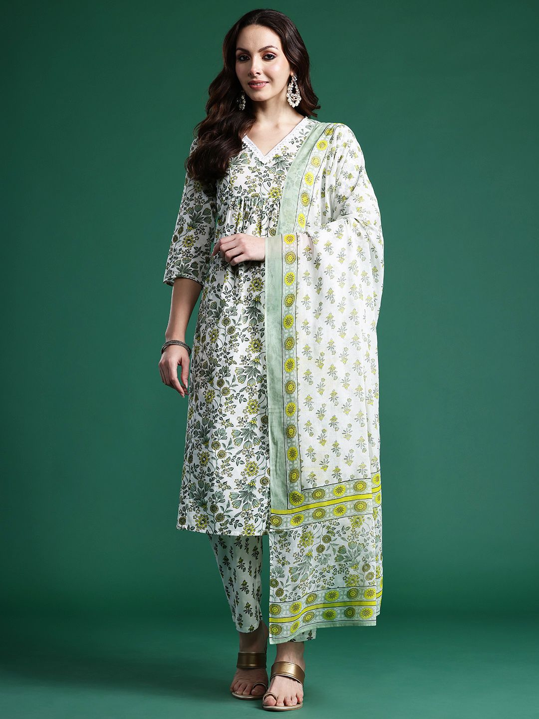 Women Floral Printed Pleated Pure Cotton Kurta with Trousers & With Dupatta