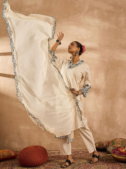 Women Floral Embroidered Regular Thread Work Pure Cotton Kurta with Trousers & With Dupatta