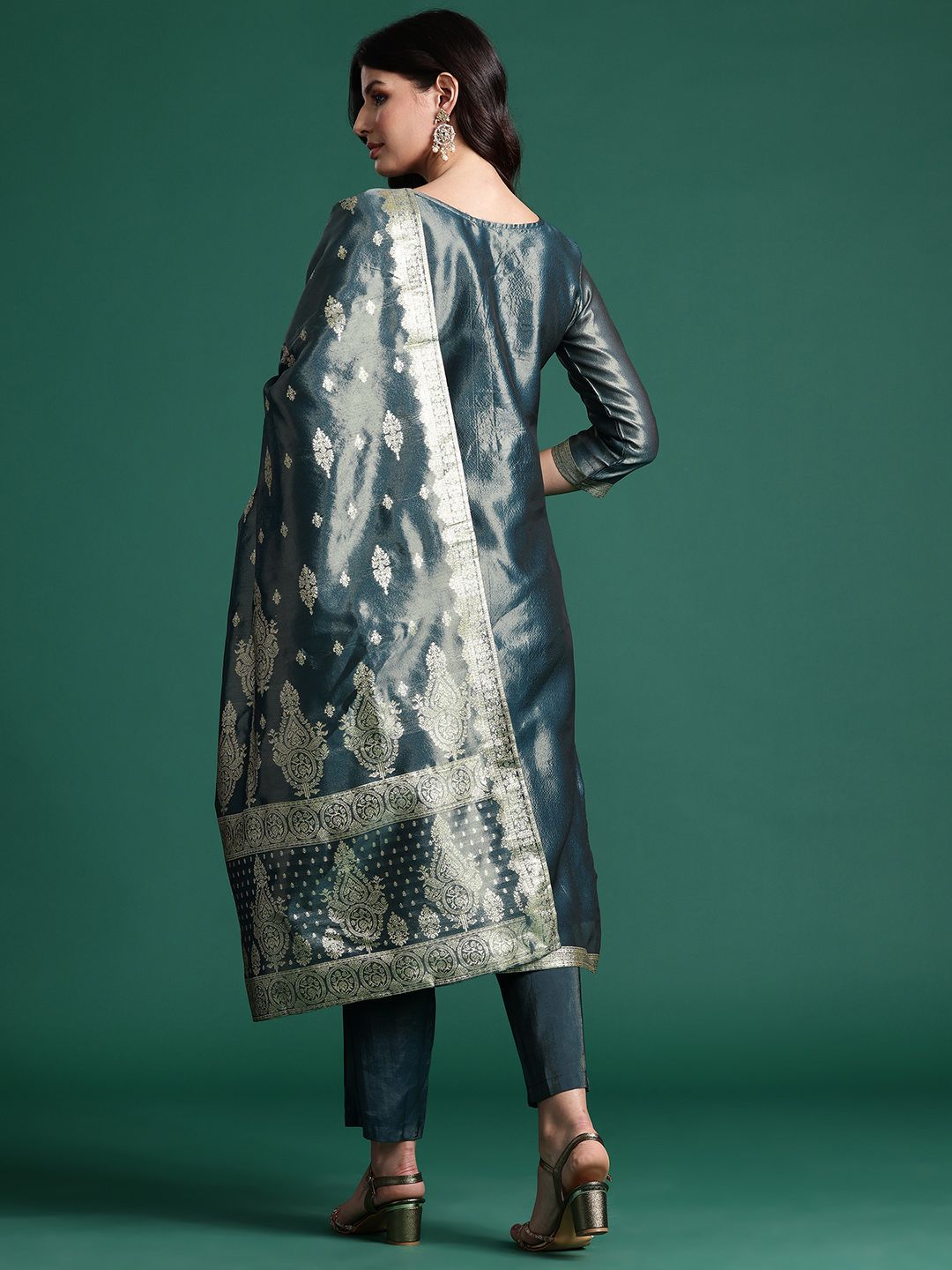 Dhiyona IE Ethnic Motifs Jacquard Zari Kurta With Trousers & Dupatta