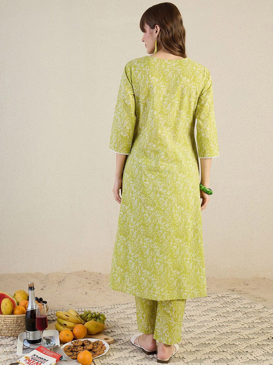 Dhiyona IE Women Paisley Printed Regular Thread Work Pure Cotton Kurta with Trousers