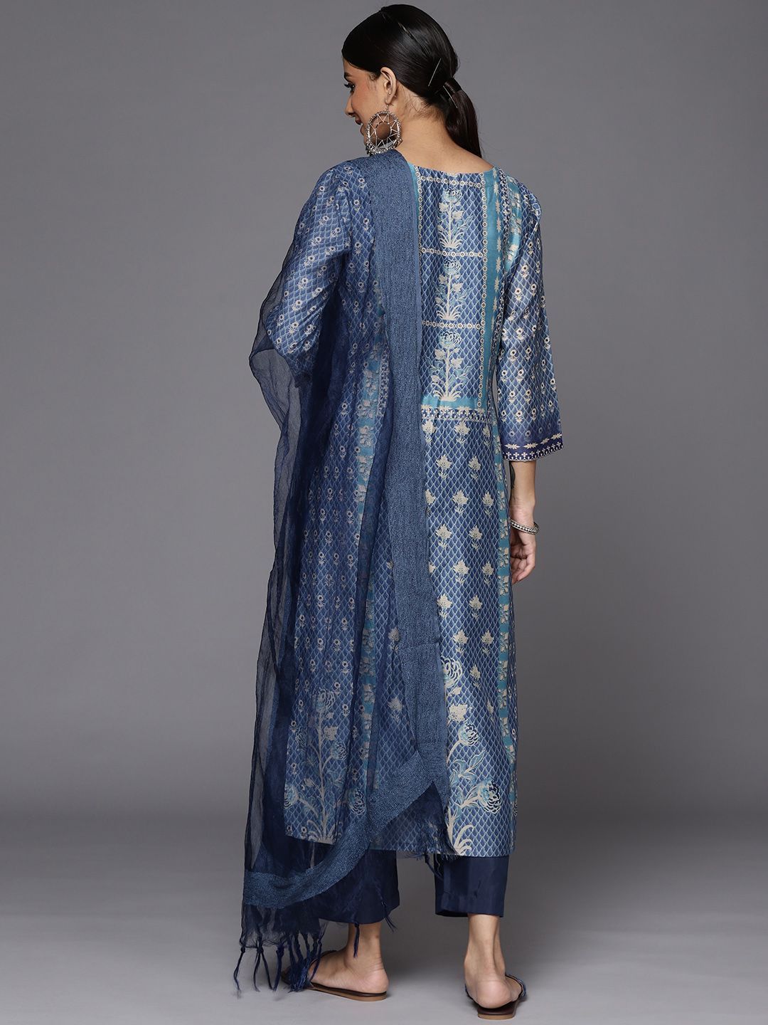 Dhiyona VA Women's Blue Floral Printed Sequinned Kurta with Trousers & With Dupatta