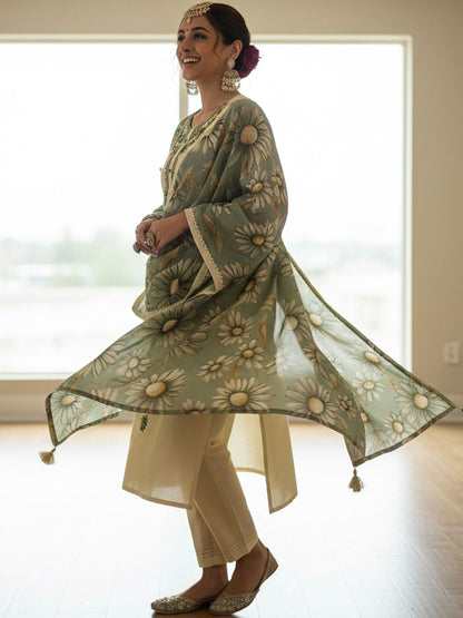 Floral Embroidered Regular Thread Work Kurta With Trousers & Dupatta