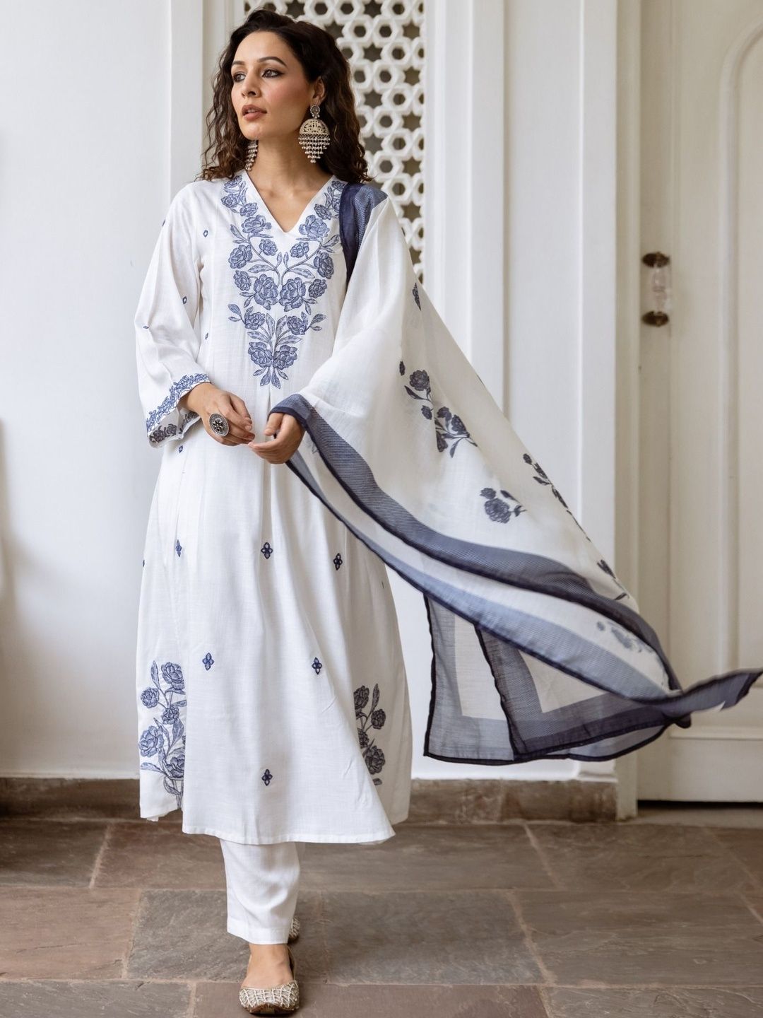 Dhiyona IE Women Floral Printed Cotton Kurta with Trousers & Dupatta