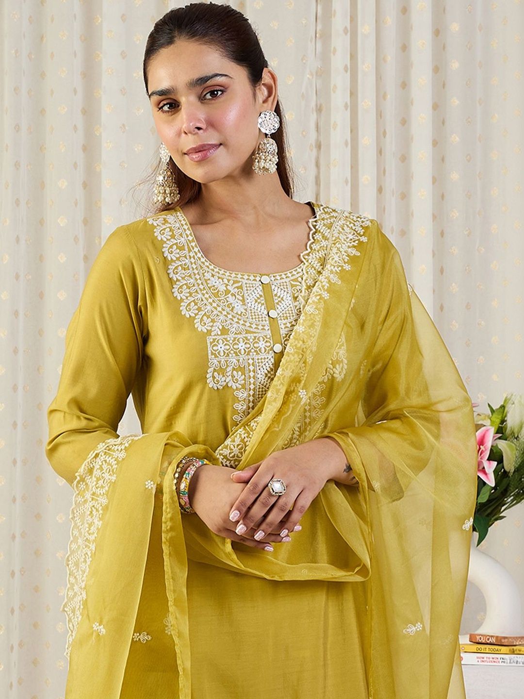 Dhiyona IE Ethnic Motifs Embroidered Thread Work Straight Kurta With Trousers & Dupatta