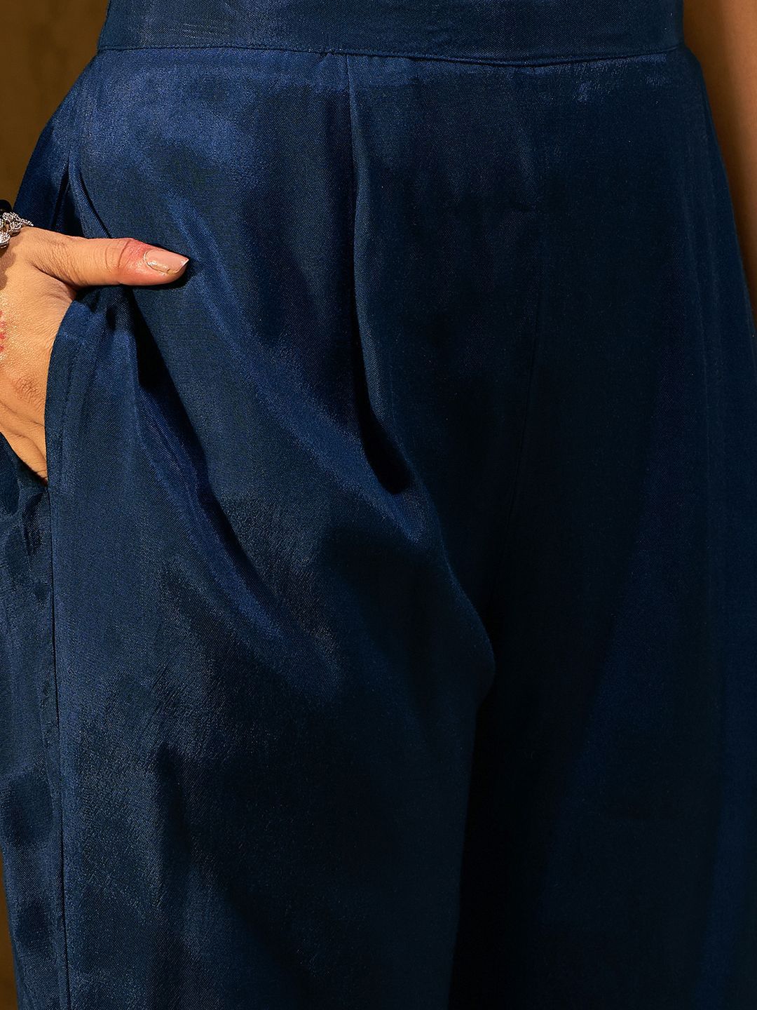 Ethnic Motifs Embroidered Zari Straight Kurta with Trousers & Dupatta