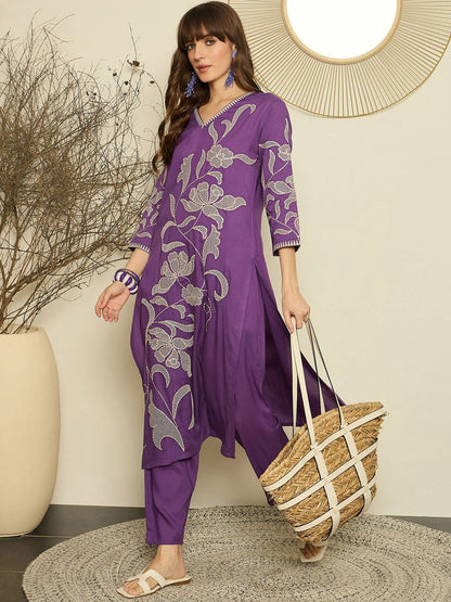 Dhiyona IE Women Embroidered V-Neck Top and Trousers Co-Ords