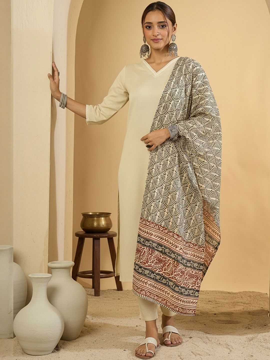 Ethnic Motifs Straight Kurta With Trousers & Dupatta
