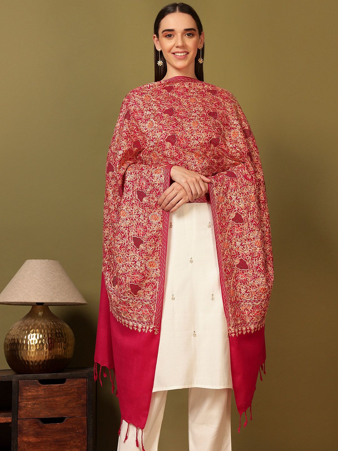 Dhiyona PA Hunar Floral Nalki Embroidered Woolen Shawl