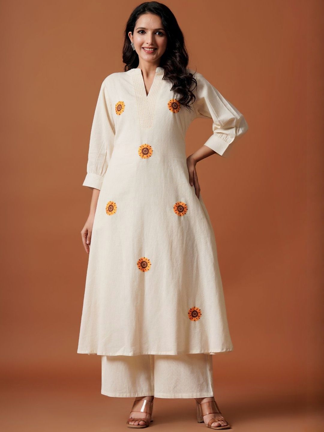 Floral Embroidered Thread Work Pure Cotton Kurta With Trousers