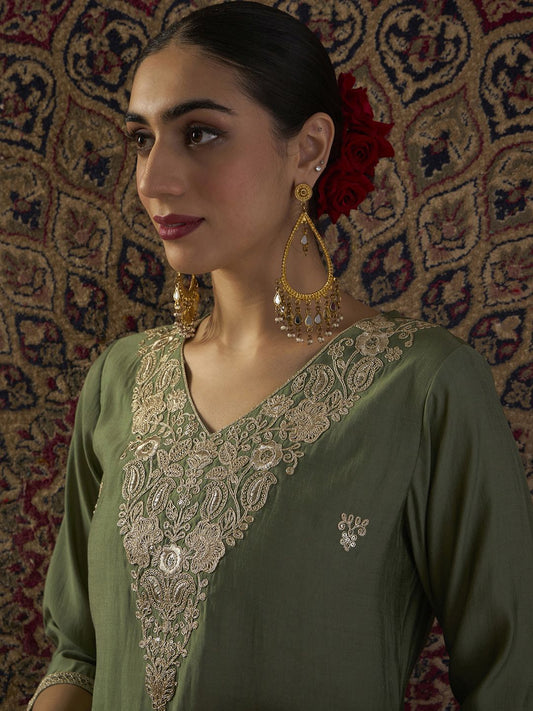 Dhiyona IE Embroidered V-Neck Tunic With Trousers