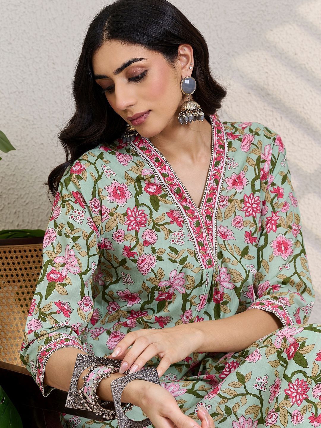 Women Floral Printed Regular Pure Cotton Kurta With Trousers