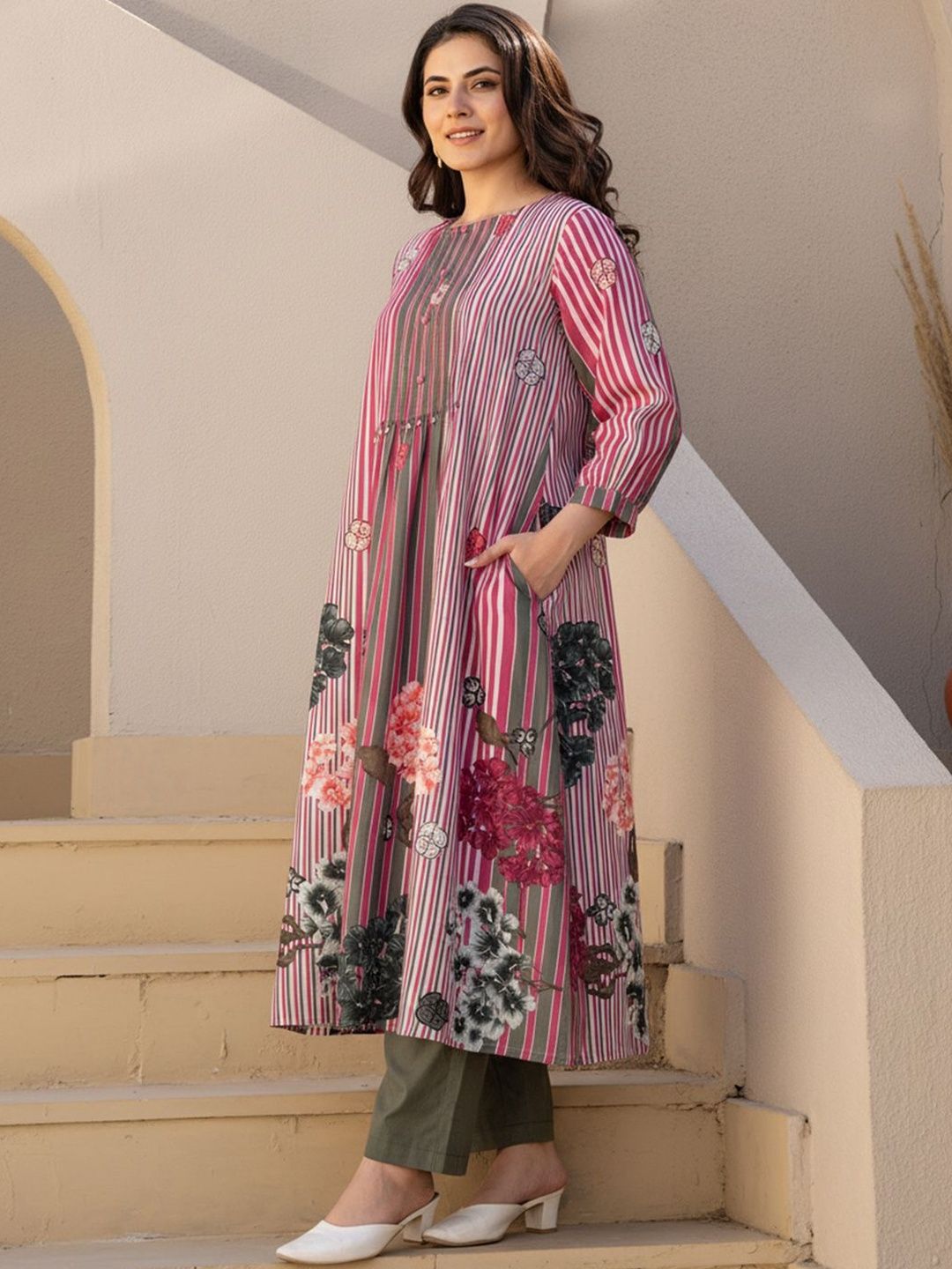 Floral Printed Round Neck Pure Cotton Kurta With Trouser
