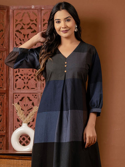 Colourblocked V-Neck A-Line Kurta With Trousers