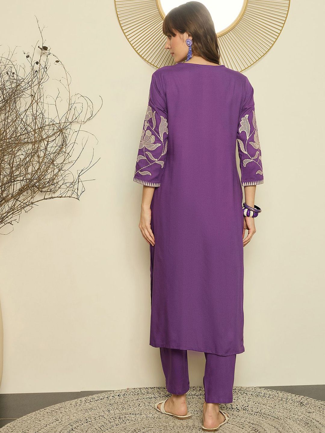 Dhiyona IE Women Embroidered V-Neck Top and Trousers Co-Ords