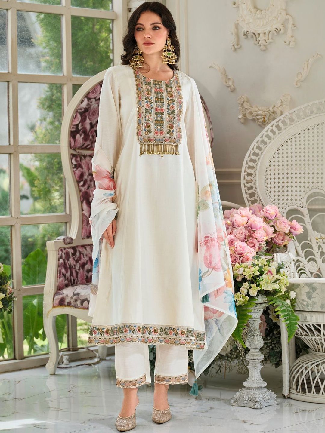 Women Ethnic Motifs Embroidered Regular Kurta with Trousers & With Dupatta