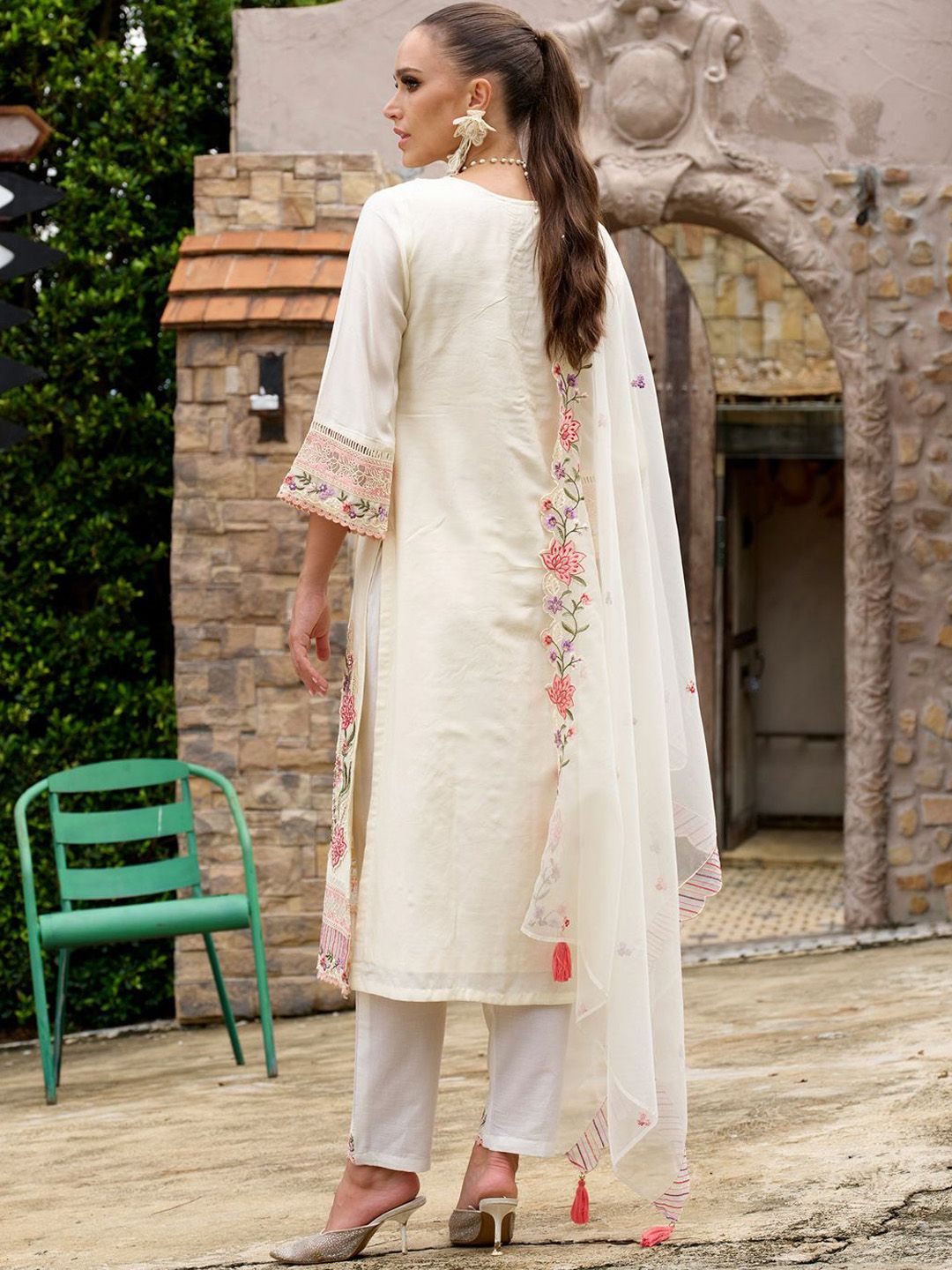 Floral Embroidered Regular Sequinned Kurta With Trousers & Dupatta