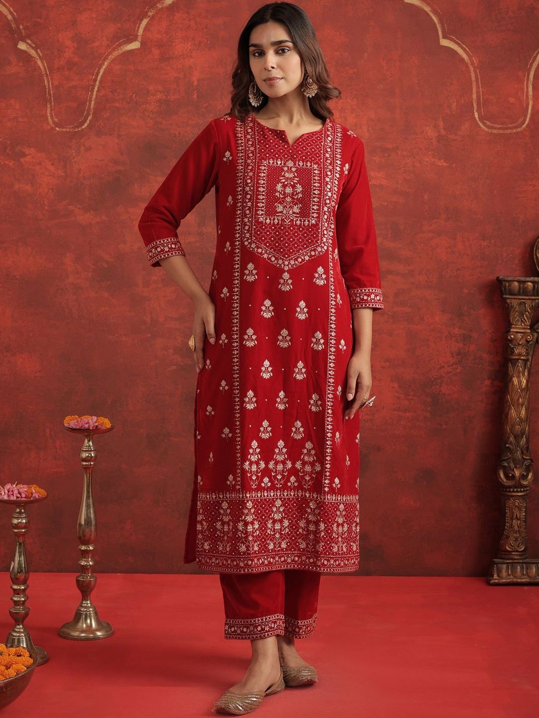 Motifs Embroidered Velvet Notch Neck Straight Kurta With Trousers & Dupatta