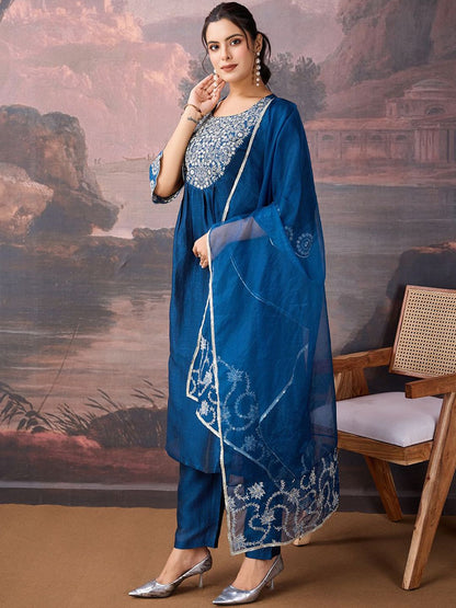 Dhiyona PD Women Embroidered Kurta & Trouser With Dupatta