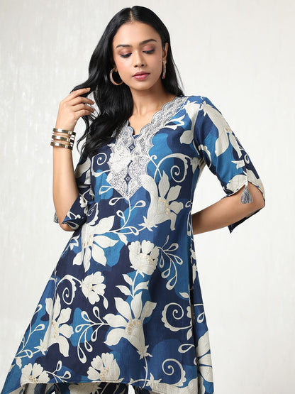 Dhiyona SO Women's Women Floral Regular Sequinned Kurta with Trousers