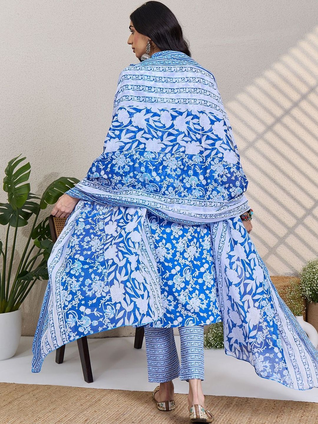 Women Floral Printed Regular Pure Cotton Kurta with Trousers & With Dupatta