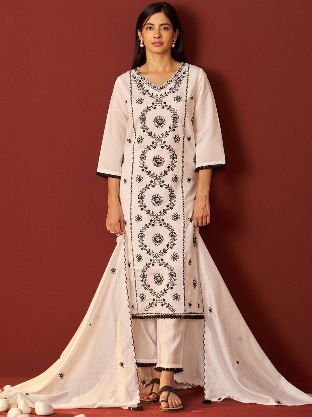 Women Floral Embroidered Kurta with Trousers & Dupatta